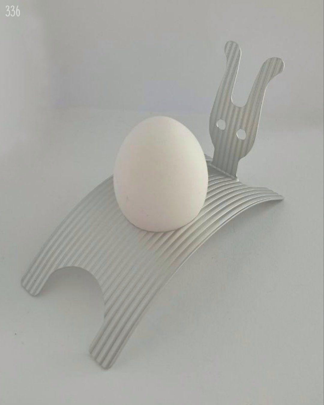 Altre Stoviglie: Origineller Eierbecher aus Aluminium – Usato da Dietikon venduto da Magi2