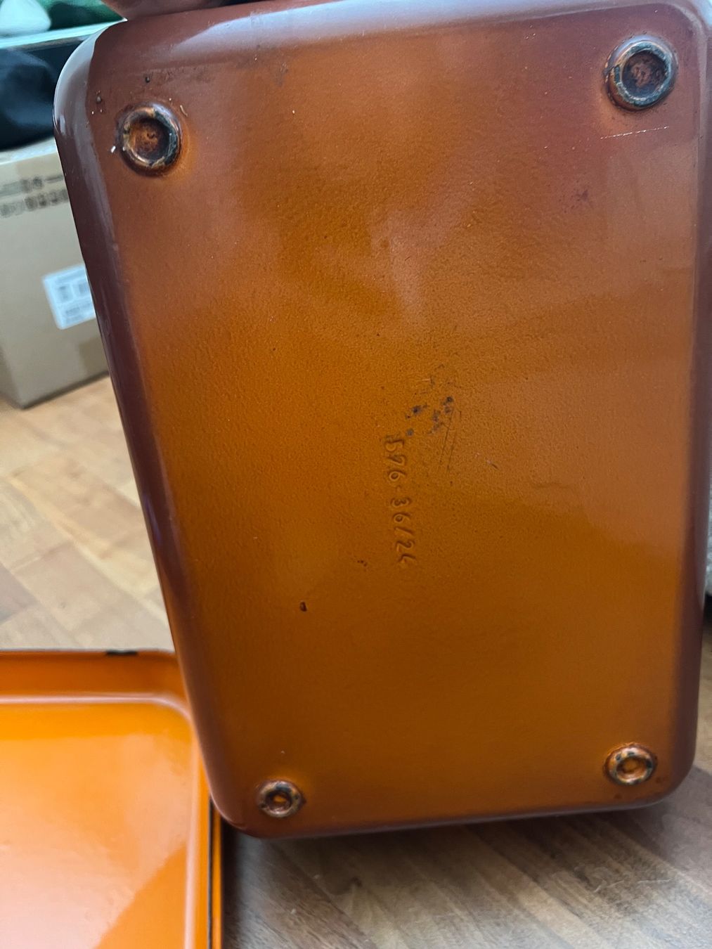Teglie da forno: Orange Bräter mit Deckel Gusseisen Auflaufform – Usato da Jona venduto da Sariksa 5