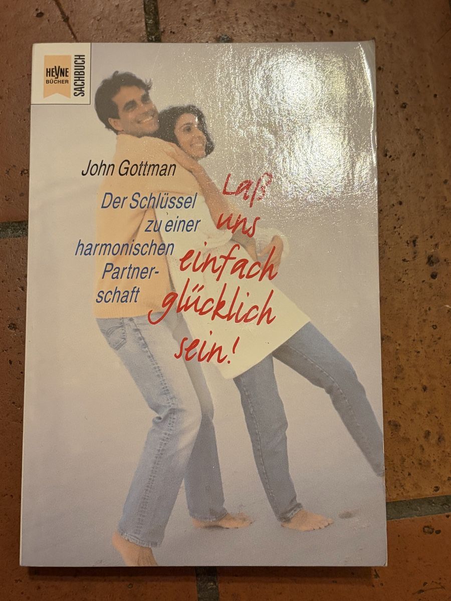 Bücher: Lass uns doch einfach glücklich sein. – Gebraucht aus Zürich von MeineBilderkiste