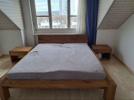 Massiven Eichenholzbett 180x200 + 2 Lattenroste