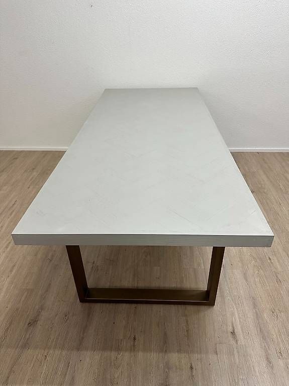 Tavoli: Esstisch mit grauer Platte Richmond Interiors – Usato da Obernau venduto da Arche_Noah_Brocki 4