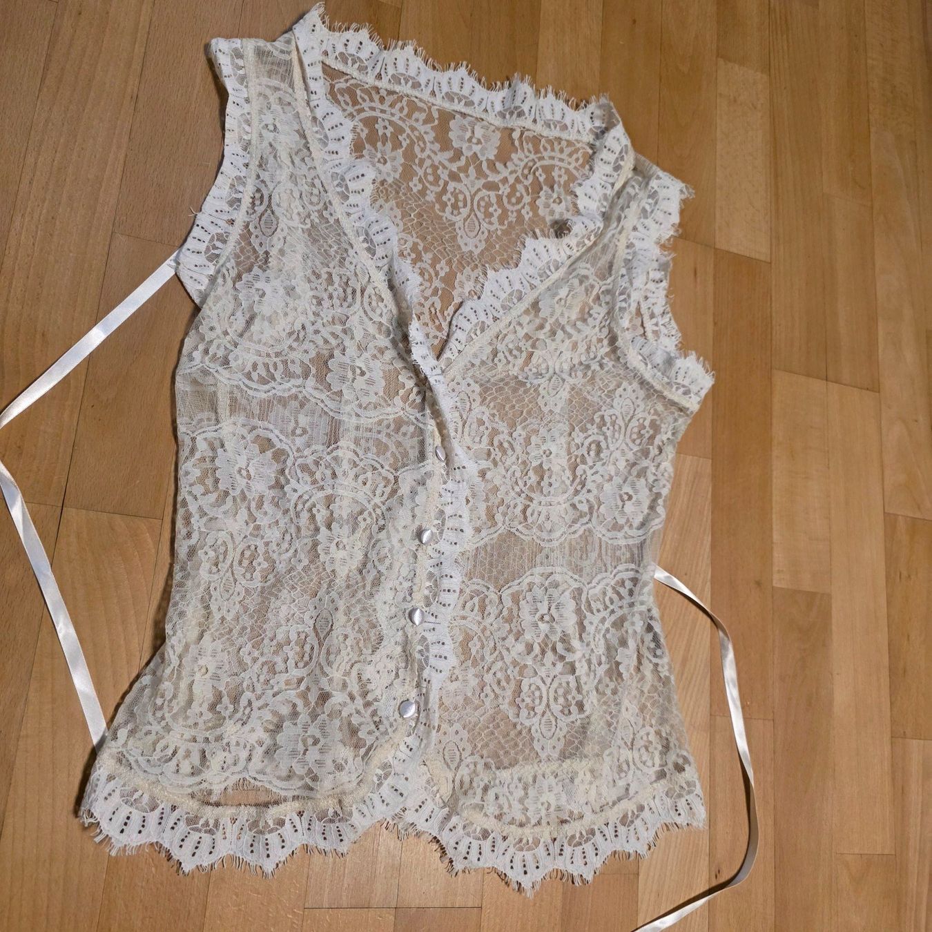 Blusen: Spitzenbluse creme Gr. M – elegant, transparent – Gebraucht aus Wald ZH von CapLux 1