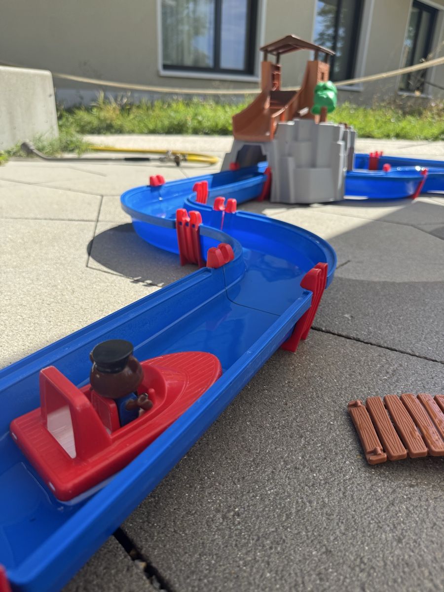Aquaplay Giocattoli: Aquaplay Wasserbahn (zwei kombinierte Sets) – Usato da Zürich venduto da eliirs 1