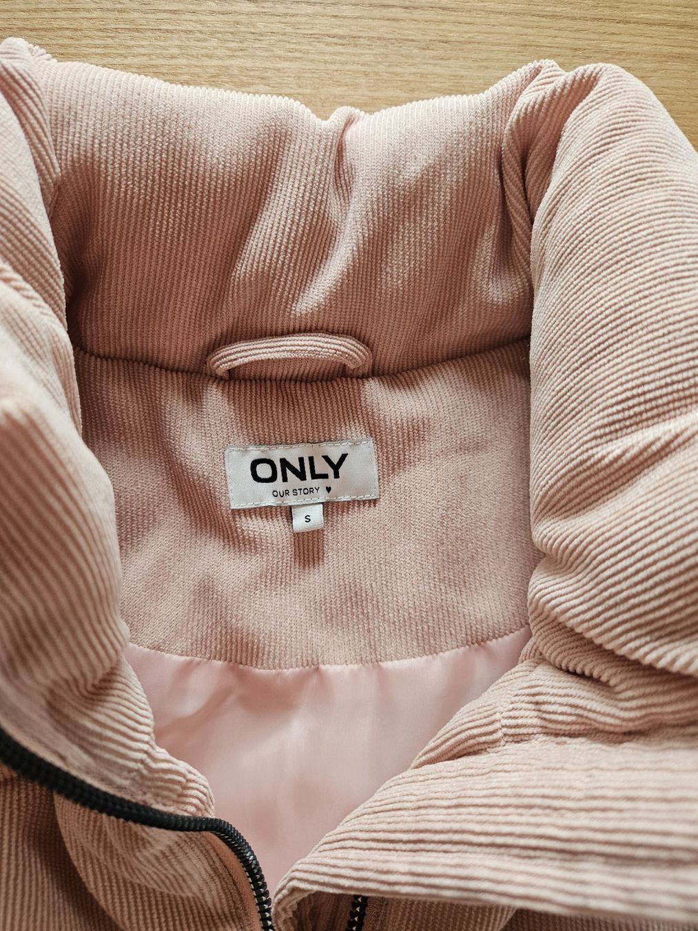 Only Gilets & Westen: ONLY Cord Weste, Gr. S, Rosa – Gebraucht aus Oberhelfenschwil von tup12 1