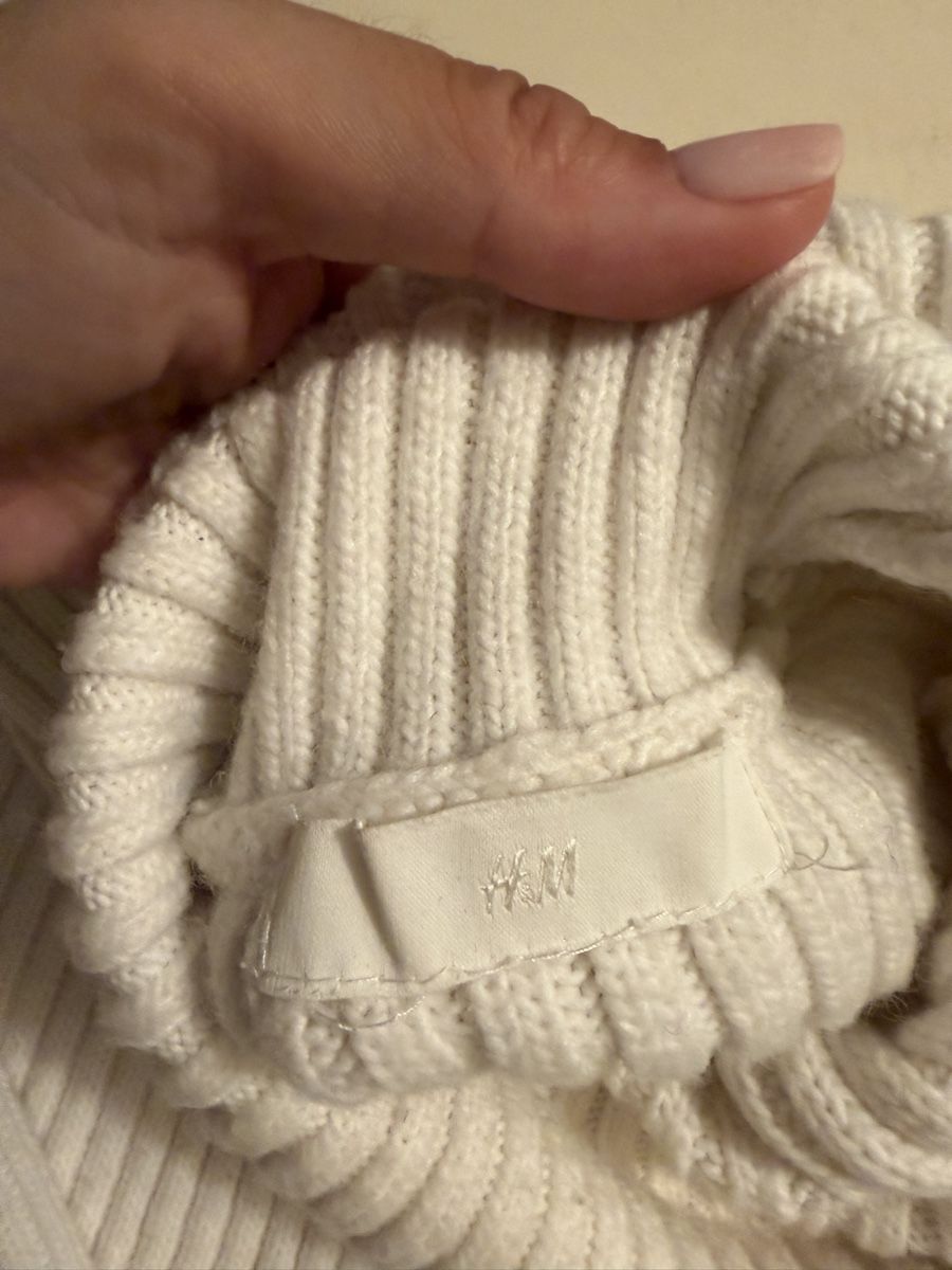 H&M Pullover & Sweatshirts: Rollkragenpullover H&M weiss grob gestrickt gebraucht – Neu (gemäss Beschreibung) aus Luzern von Lorena.haj 1