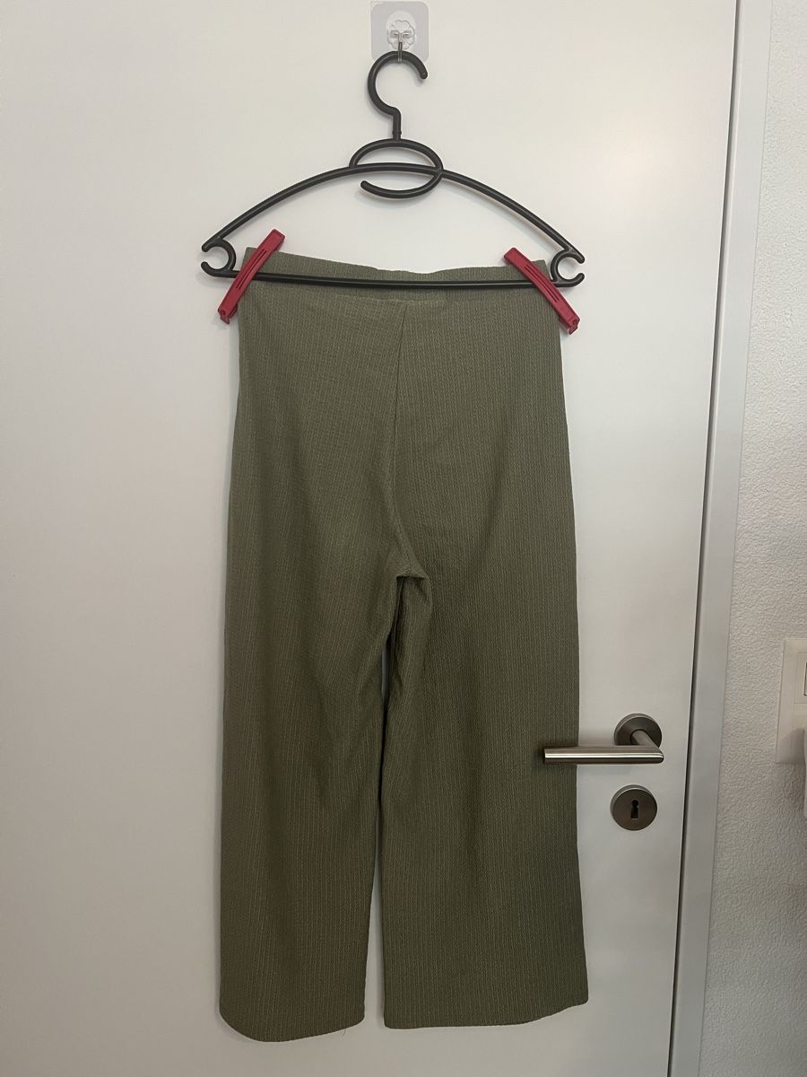 Pull&Bear Hosen: Damenhose Khaki  – Gebraucht aus Dietikon von Mischi2167 1