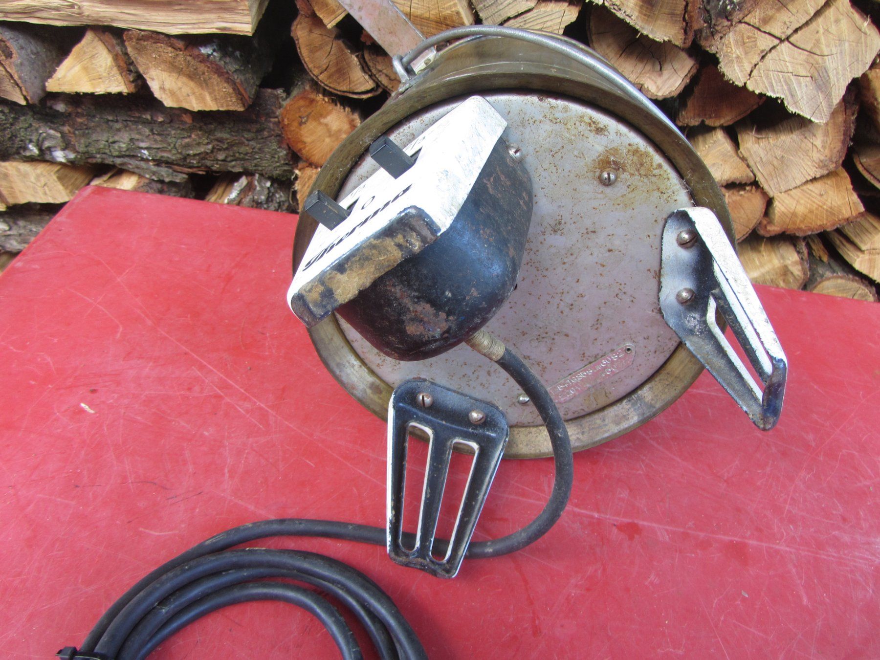 Tutti gli attrezzi: Antiker elektrischer Leimkocher – Usato da Wolfhalden venduto da Quiria68 3