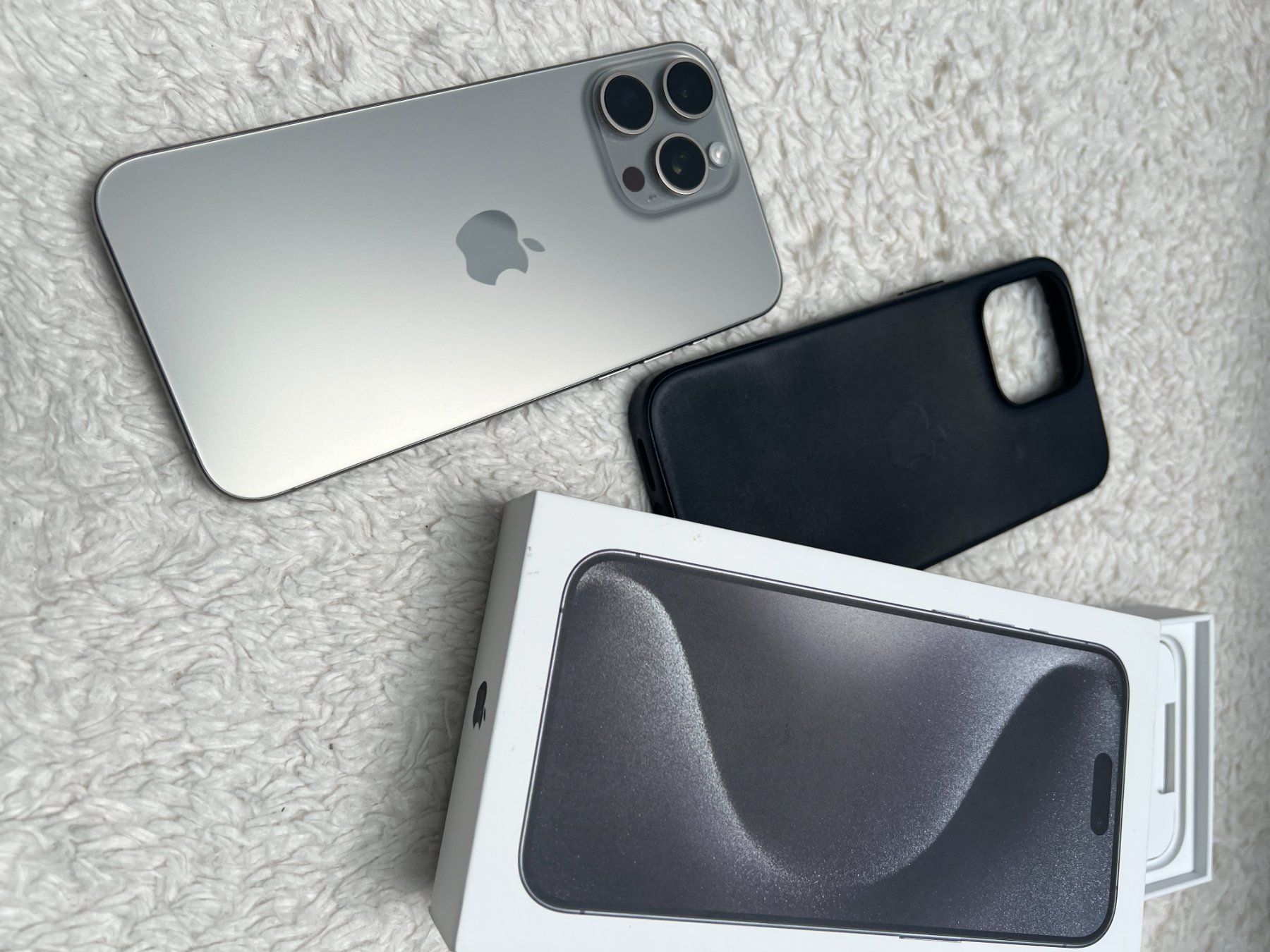 Apple Portables: iPhone 15 Pro Max, 256 GB – D'occasion à Langnau.i.E par abs 1