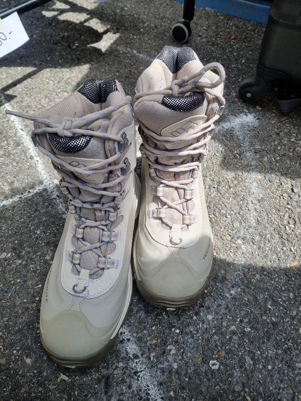 Scarpe da uomo: Chaussures de neige – Usato da Onex venduto da 0phee_lit 1