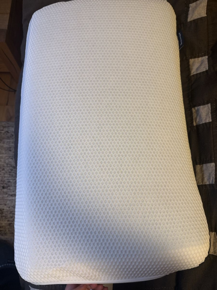 Technogel Coussins: Technogel Deluxe Adjustable pillow – D'occasion à Maloja par mags413