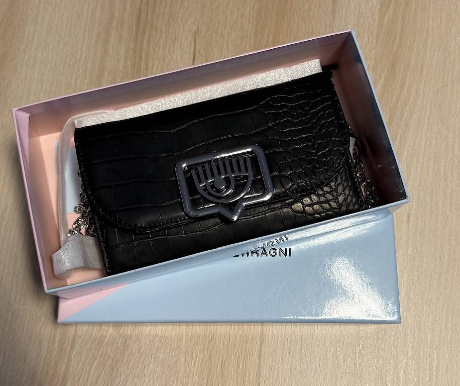 Borse da donna: Pochette Chiara Ferragni – Usato da  venduto da