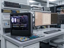 Game/Work AI-Tower🧠RTX 5090 + Ryzen 9950X3D V2 | 128GB D5