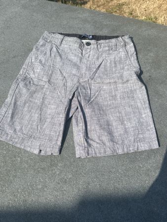 Jungen Shorts grau Grösse 152 neuwertig