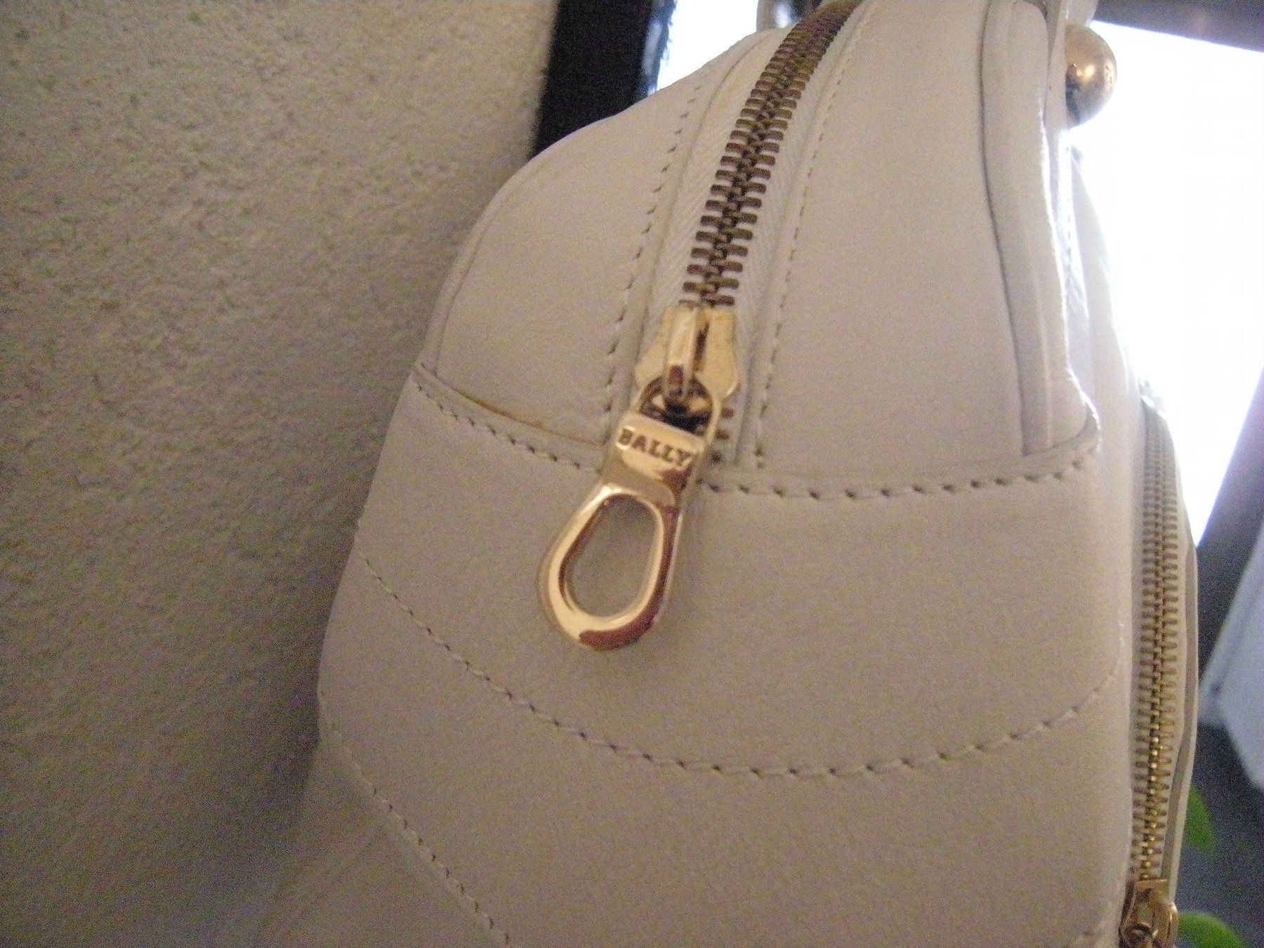 Bally Borse da donna: Wunderschöne BALLY Echt Leder Tasche Handtasche 36x24x14cm – Nuovo (secondo la descrizione) da Holziken venduto da Rupe 2