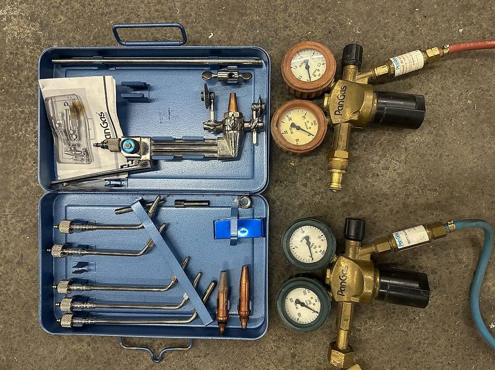 Saldatori: Autogen Anlage inkl. Manometer  – Usato da Aathal-Seegräben venduto da rom_cg7q 4