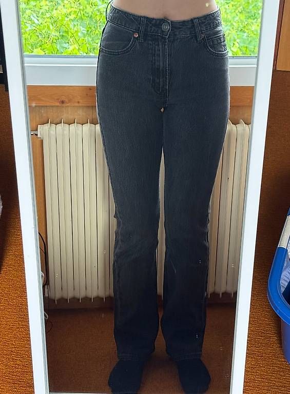 Jeans: Jeans bootcut noir  – D'occasion à Yvorne par mel_wic 2