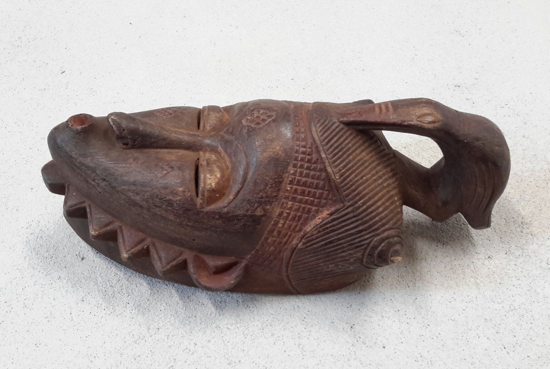 Internationale Kunst: Geschnitzte Afrikanische Maske aus Holz – Gebraucht aus Burgdorf von Olli.34 2