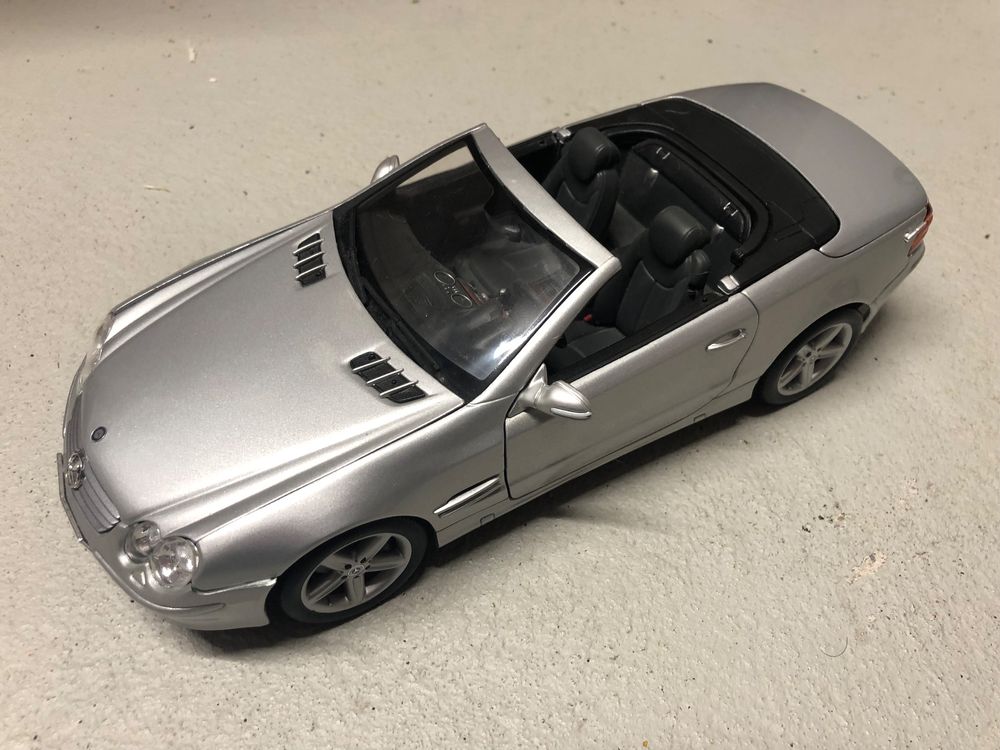 Miniature Mercedes Classe SL Cabriolet – Maisto 1/18 – Gris – Neuve En Boîte