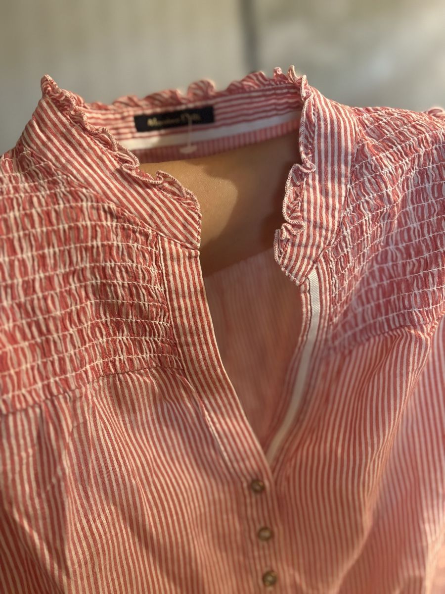 Massimo Dutti T-shirts: T shirt Massimo Dutti taille S – D'occasion à Attalens par Skorpionica 3