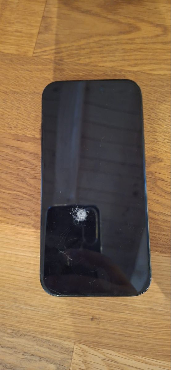 Apple Handys / Smartphones: iPhone 15 beschädigt – Defekt aus Belp von ali_ys5d