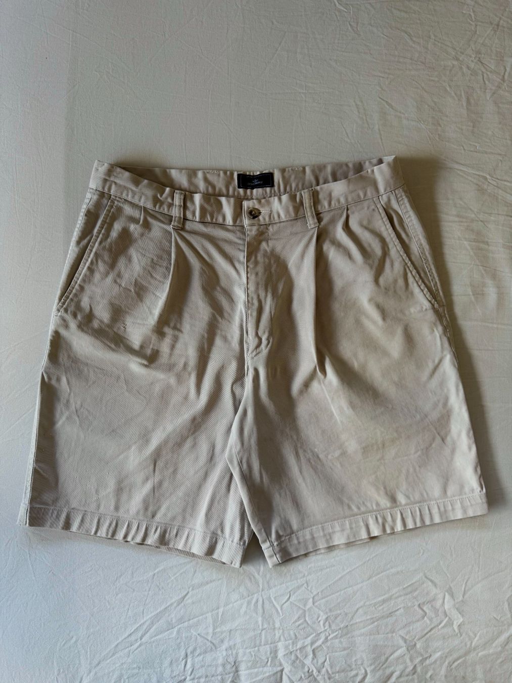 Pantaloni: Vintage Dockers shorts, Off-White, 34 – Usato da Vilters venduto da Sidsel_M