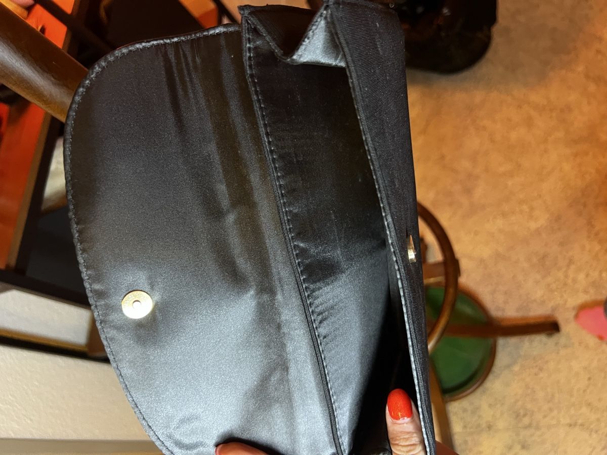 Armani Borse da donna: Giorgio Armani Clutch , Handtasche – Usato da St. Gallen venduto da deborahM95 2