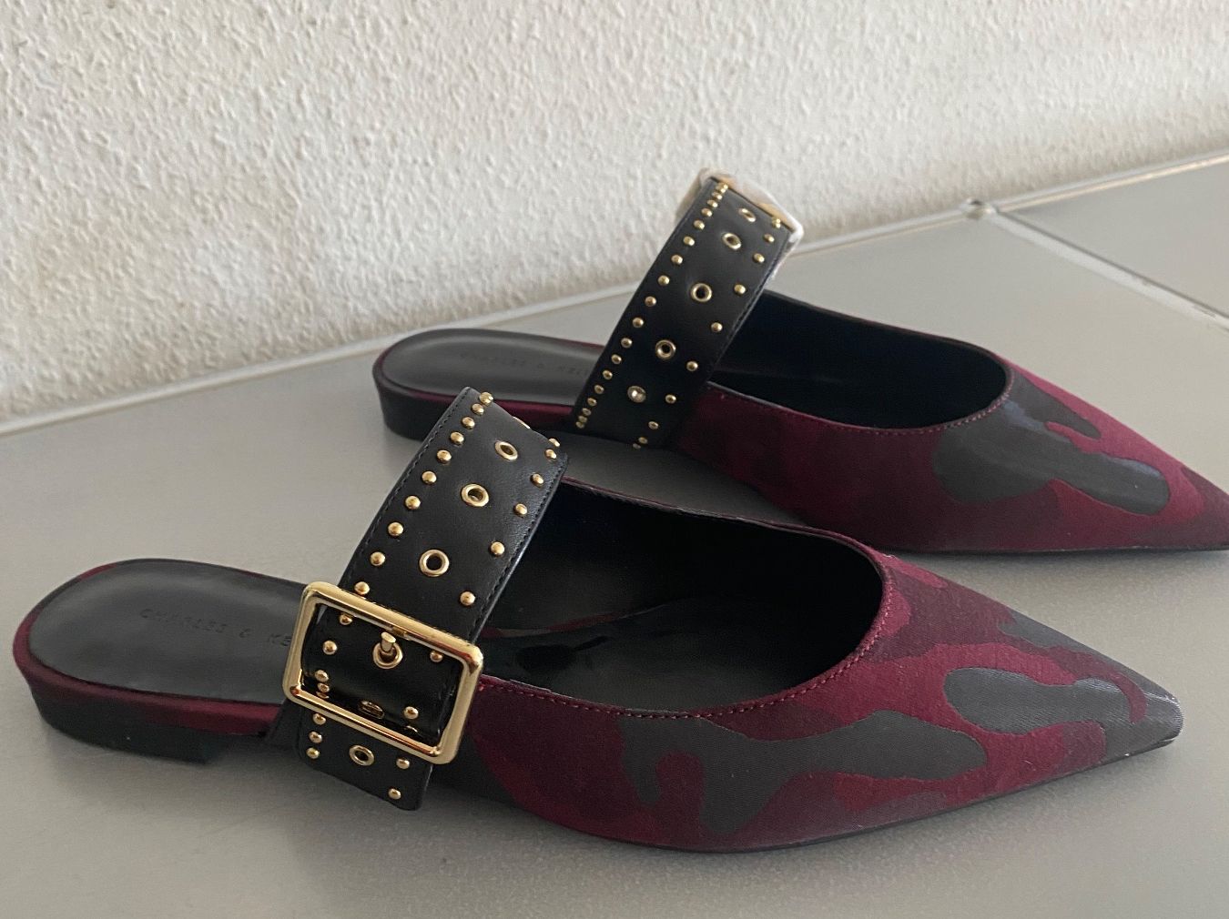 Scarpe da donna: Charles & Keith Pantoletten – Nuovo e nell'imballaggio originale da Herrenschwanden venduto da Cate67 1