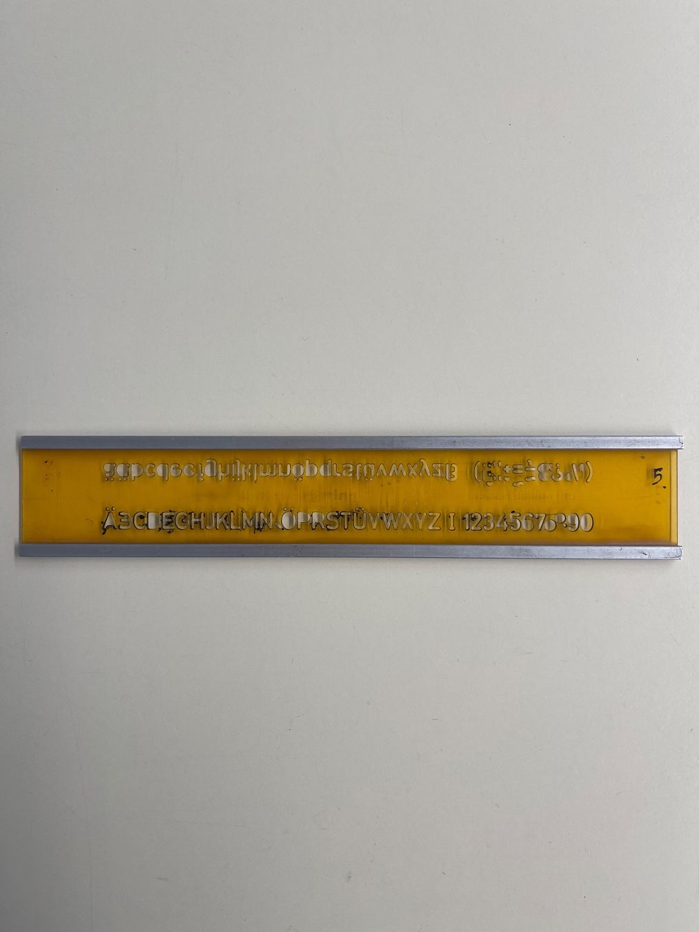 Rotring Sciablone: Schreibschablone Rothring, Höhe 5 mm, Nr. 5 – Usato da Matzingen venduto da carola71