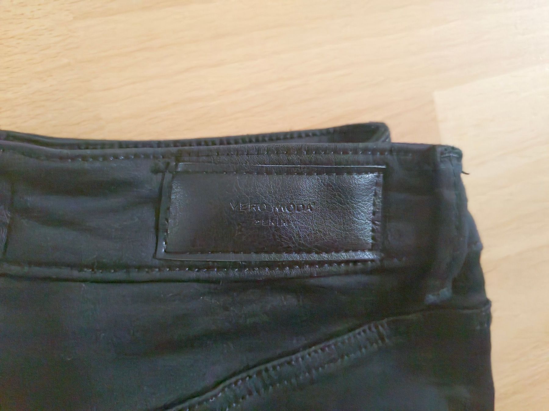 Vero Moda Jeans: Vera Moda Jeans, ungetragen, Grösse S – Nuovo (secondo la descrizione) da Winterthur venduto da jan_z7h2 4