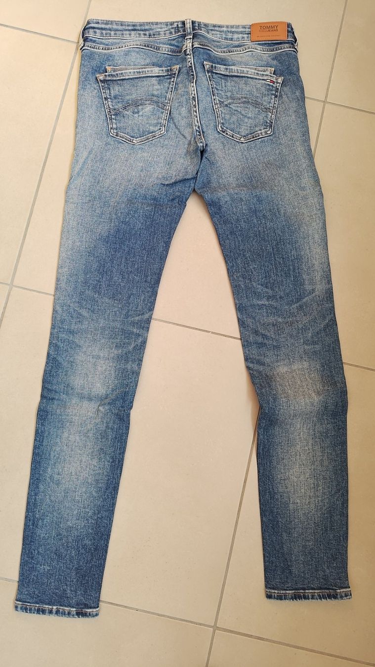 Tommy Hilfiger Jeans: Jeans – Usato da Oberkulm venduto da deb_wvs9 1