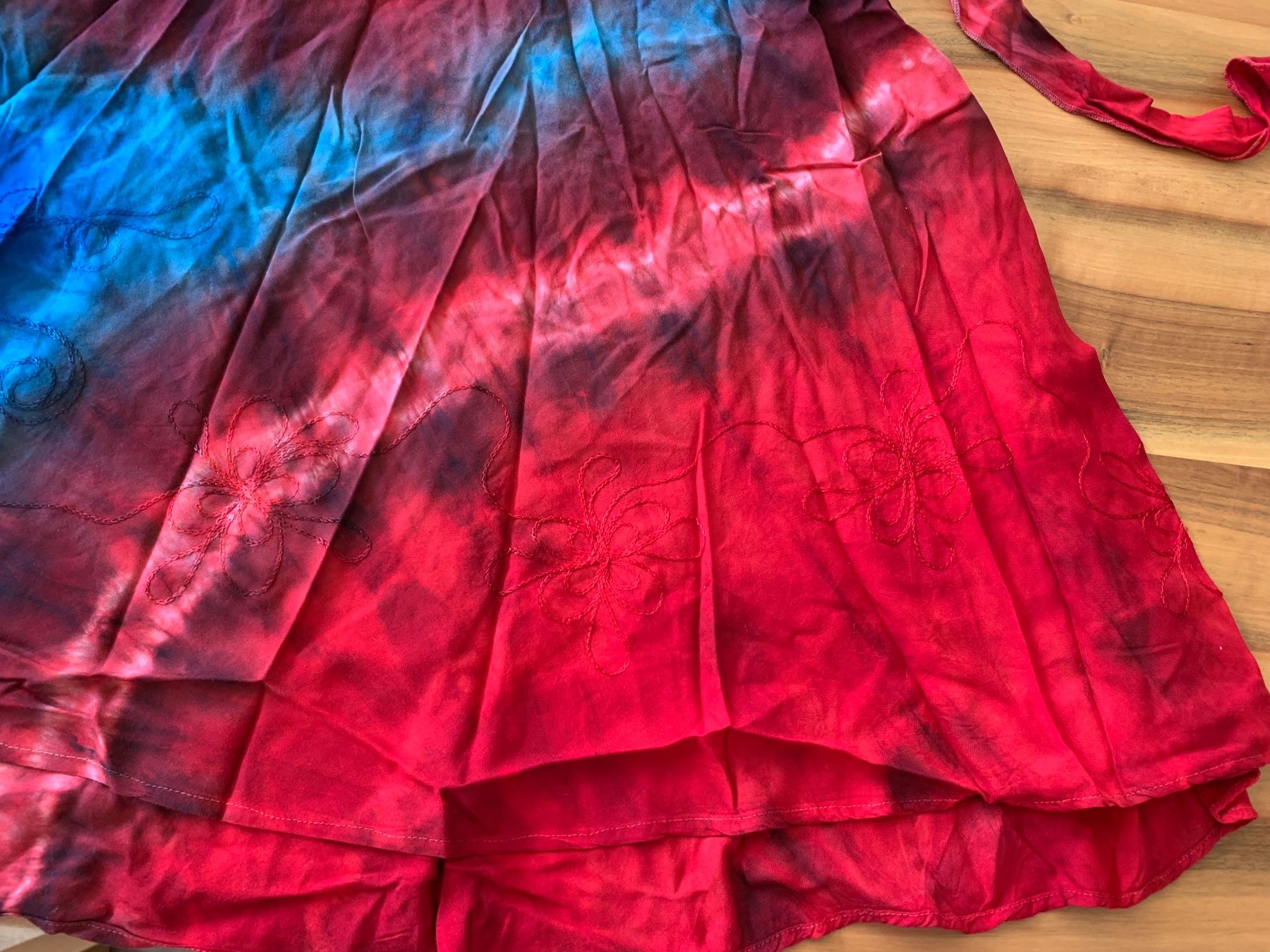 Robes: Mega Neckholder Batik Kleid Grösse S-M-L Onesize – Neuf (Voir description) à Meiringen par snahhanssnah 1