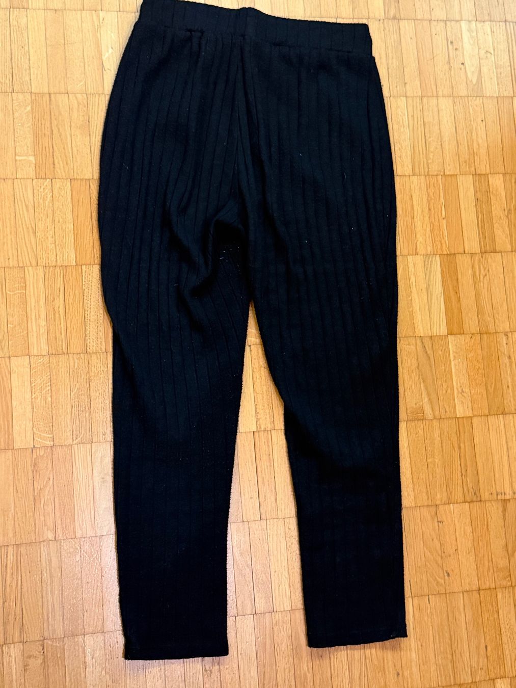 Pantaloni: Winter-Trend: Schwarze Strickhose, Grösse M – Usato da Hundwil venduto da Sandysan1702 1