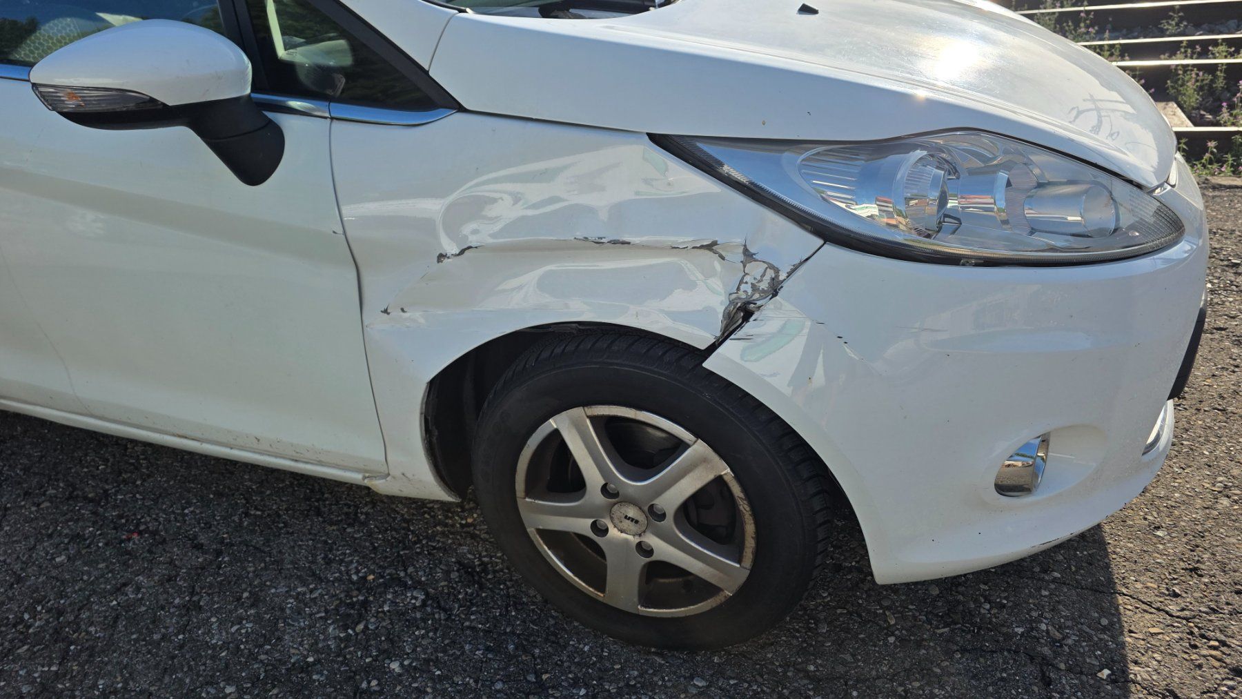 Ford Autos: Ford Fiesta 1.4i – D'occasion à Arbon par Tropxe. 8