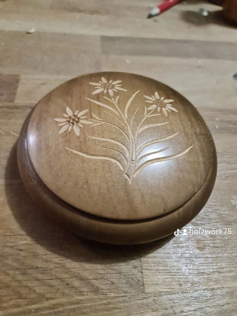 Articoli in legno: holzschatule edelweiss – Nuovo (secondo la descrizione) da Siebnen venduto da Holzwork75