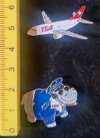 2er Set Pin Flugzeug und Nilpferd TEA