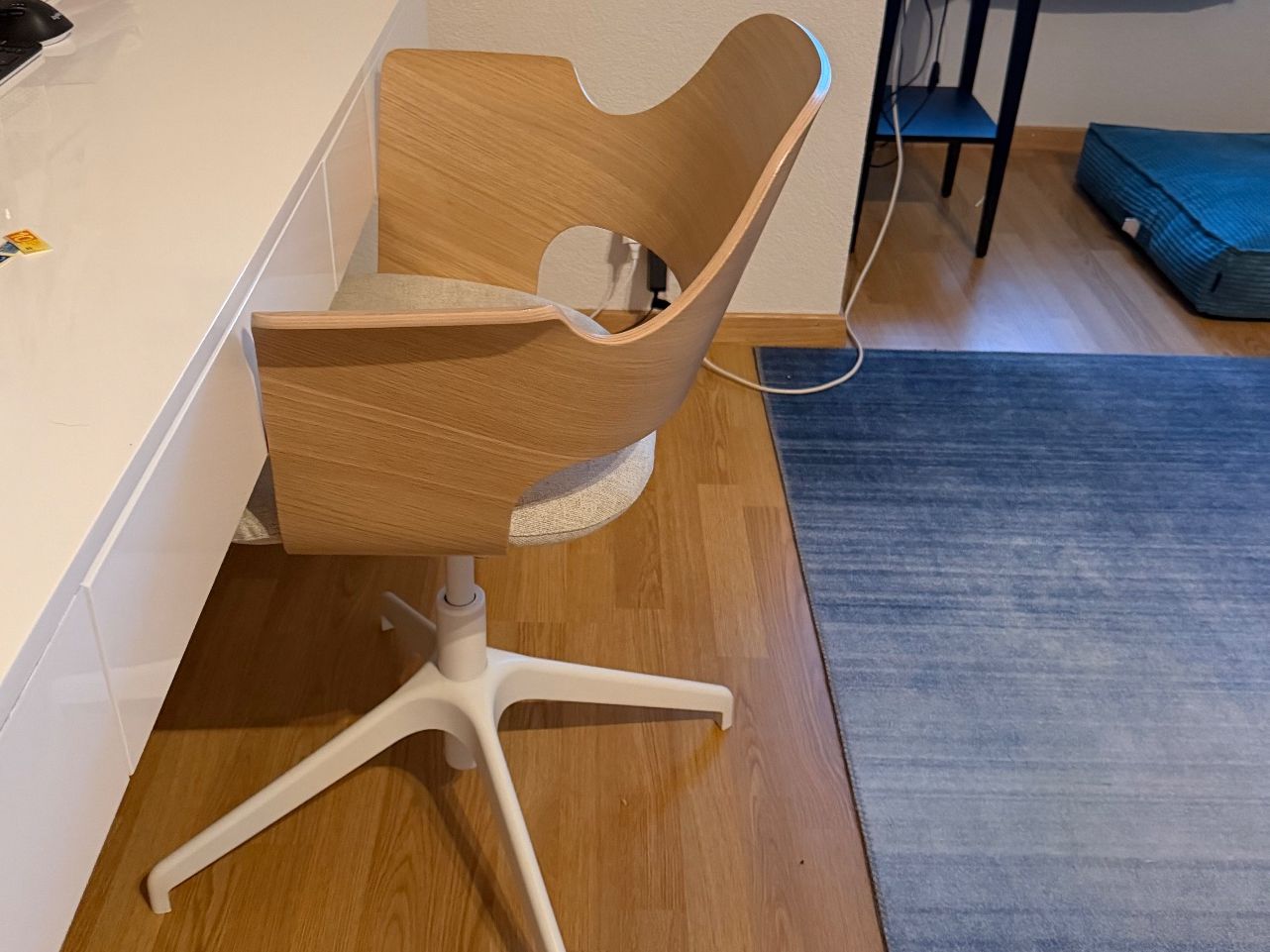 Ikea Sedie: Ikea FJÄLLBERGET Bürostuhl – Usato da Seuzach venduto da jen_z7s6 1