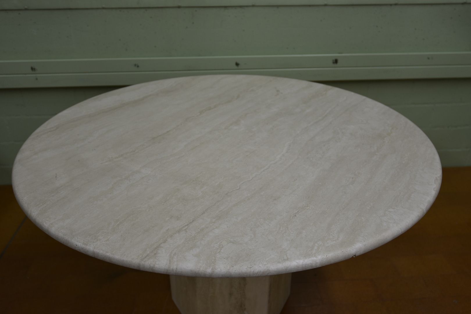 Tavoli: Designer Tisch aus Travertin – Usato da Lichtensteig venduto da Polsterwerk 2