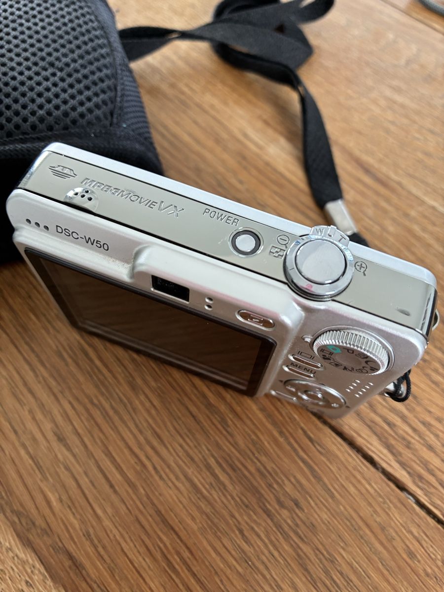 Sony Fotocamera: Kamera Sony🤗 – Usato da Rheinfelden venduto da AtelierRigardu 3