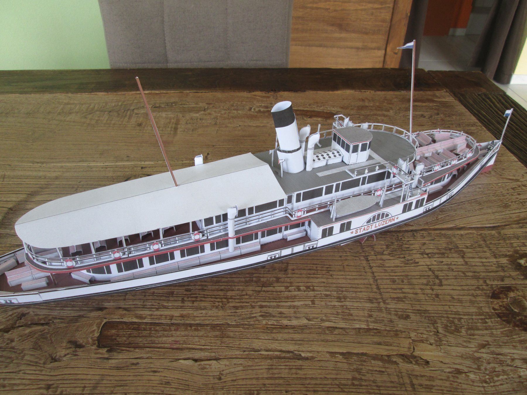Kit di modellismo & Modellini statici: Dampfschiff Stadt Luzern Modellb. 1:100 – Nuovo e nell'imballaggio originale da Sempach venduto da Pilatus20 5