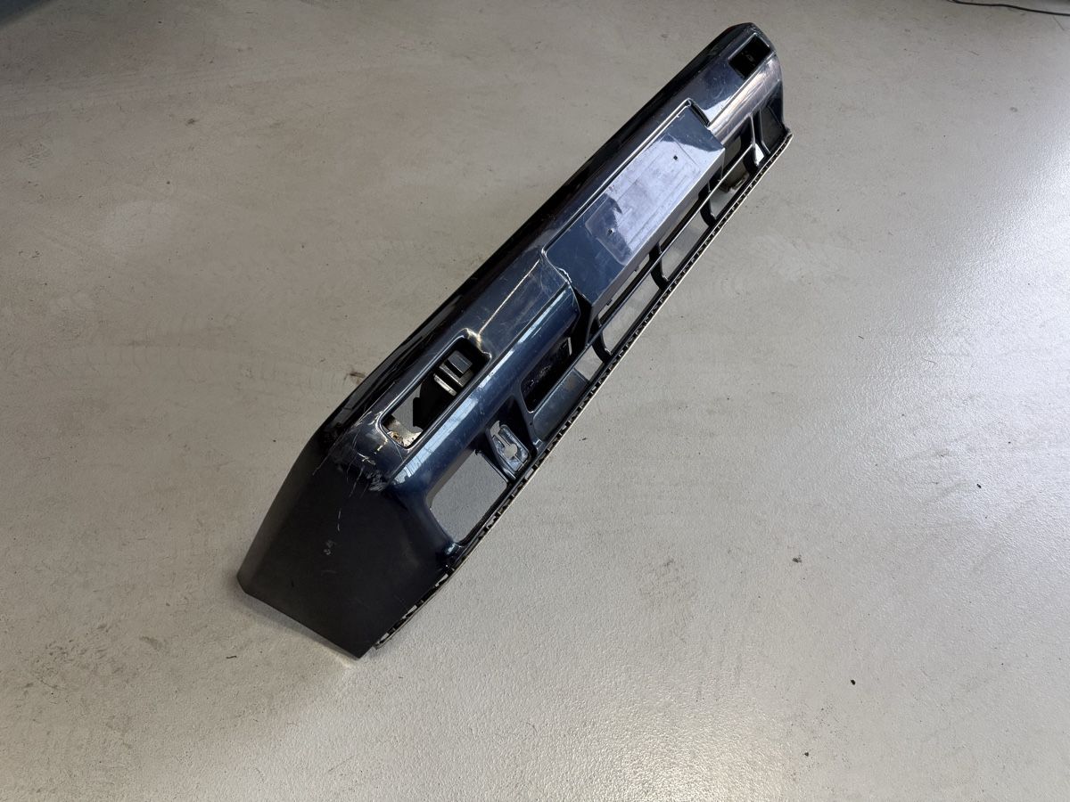 VW Tutti pezzi di ricambio auto: Original VW Golf Rallye Frontstossstange / Frontspoiler – Usato da Niederhasli venduto da Ajlina1212 2