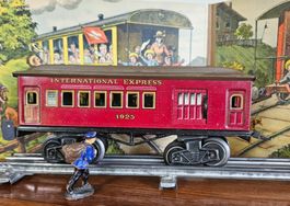 Antiker Kraus Fandor, Blech-Personenwagen mit Gepäckabteil,