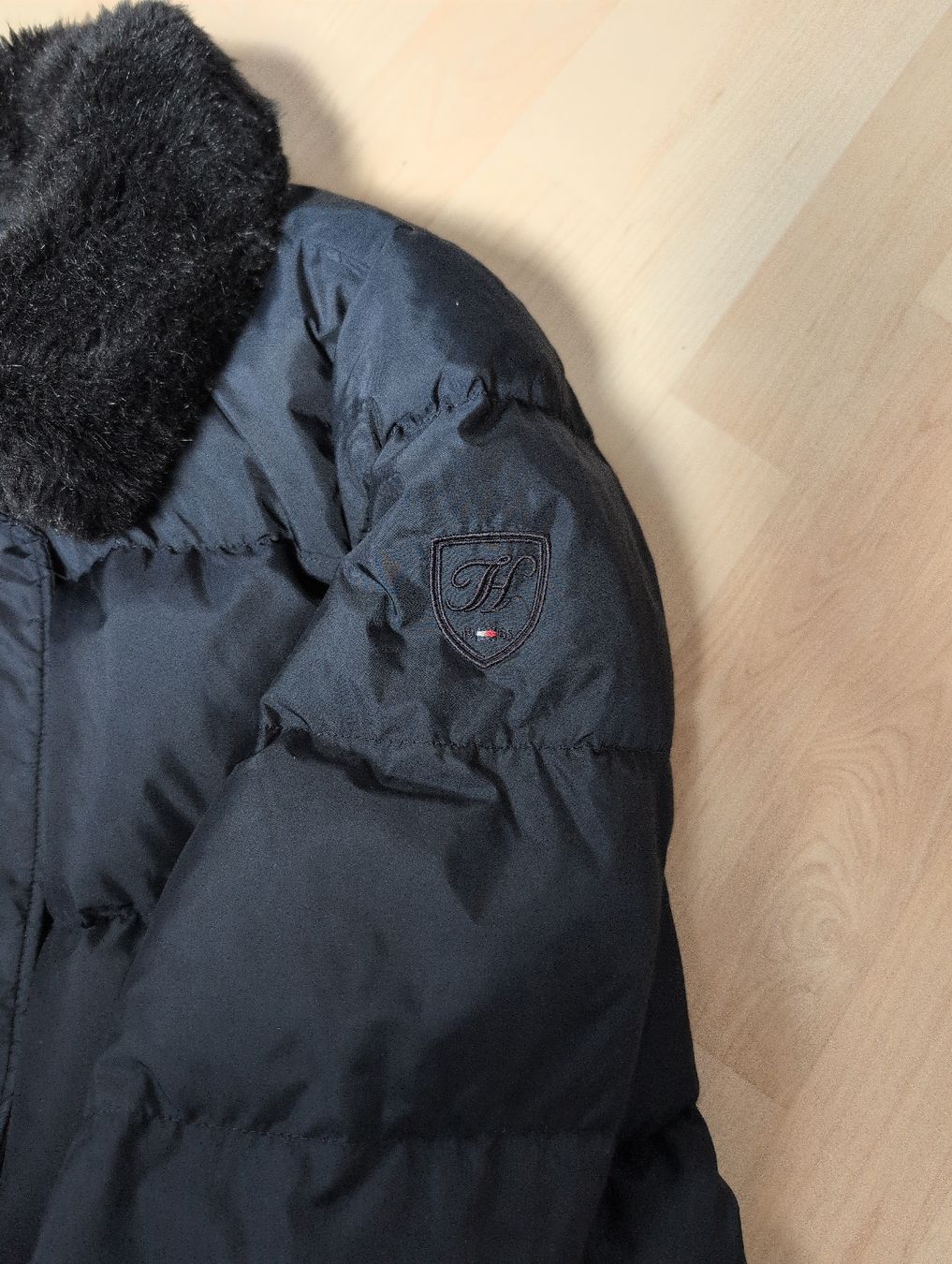 Tommy Hilfiger Vestes: Winterjacke Tommy Hilfiger  – D'occasion à Bonaduz par ChristinaCh 2