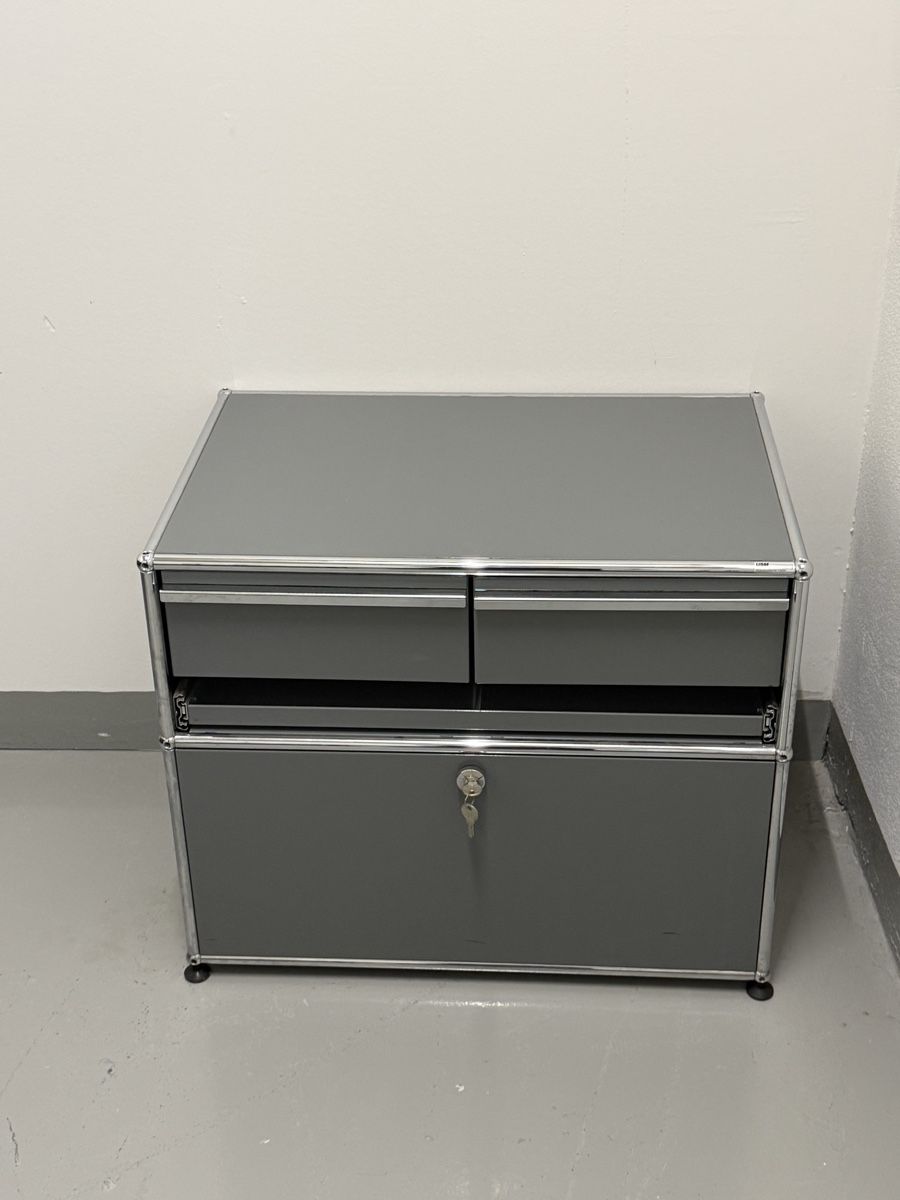 USM Eléments de bureau: USM Haller Korpus – D'occasion à Glattbrugg par q-aderdesign
