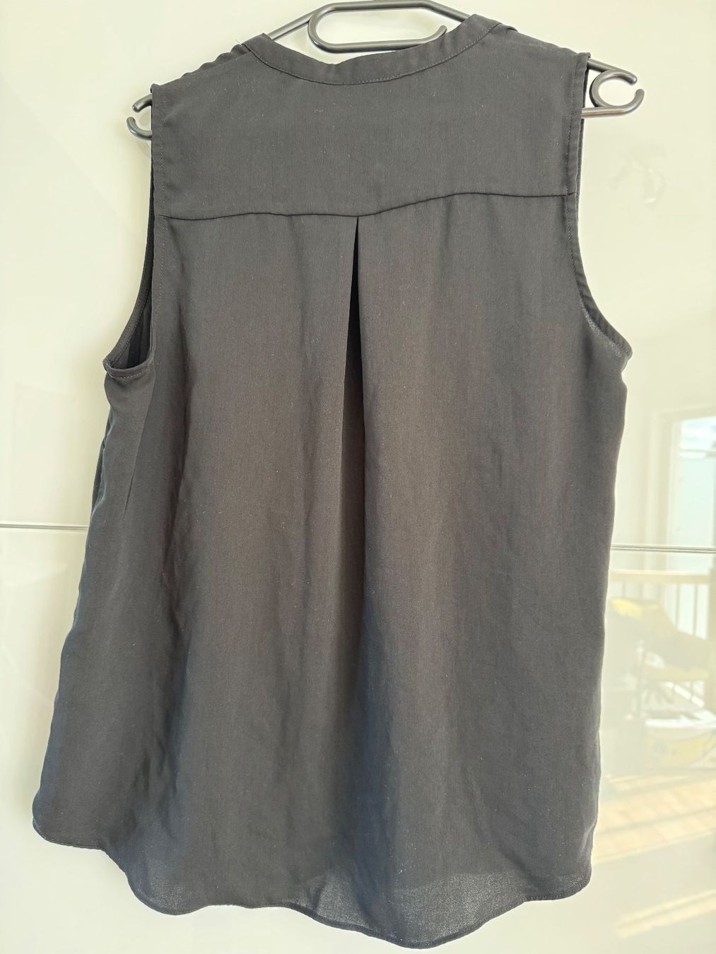 H&M Blusen: Bluse, ärmellos, Gr. 40, schwarz, H&M – Gebraucht aus Rorschacherberg von beeechen 1
