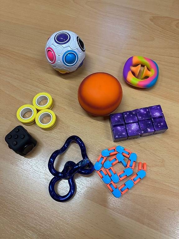 Giocattoli: Diverse farbige Fidget Toys – Usato da Morschach venduto da Mario254