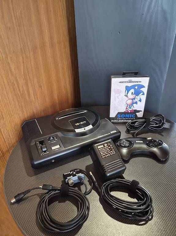 Console: Sega Mega Drive 16-Bit Konsole mit Sonic – Usato da Berg TG venduto da pas_mft2 1