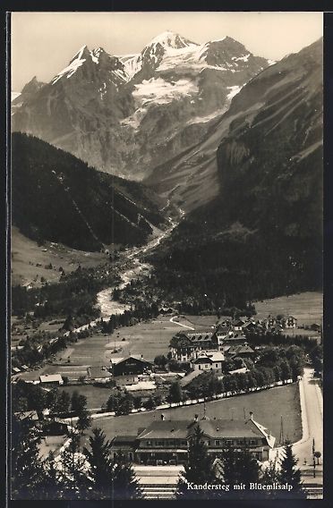 Cartoline postali: Kandersteg, Ortsansicht mit dem Bahnhof  – Usato da Berlin venduto da bartko-reher