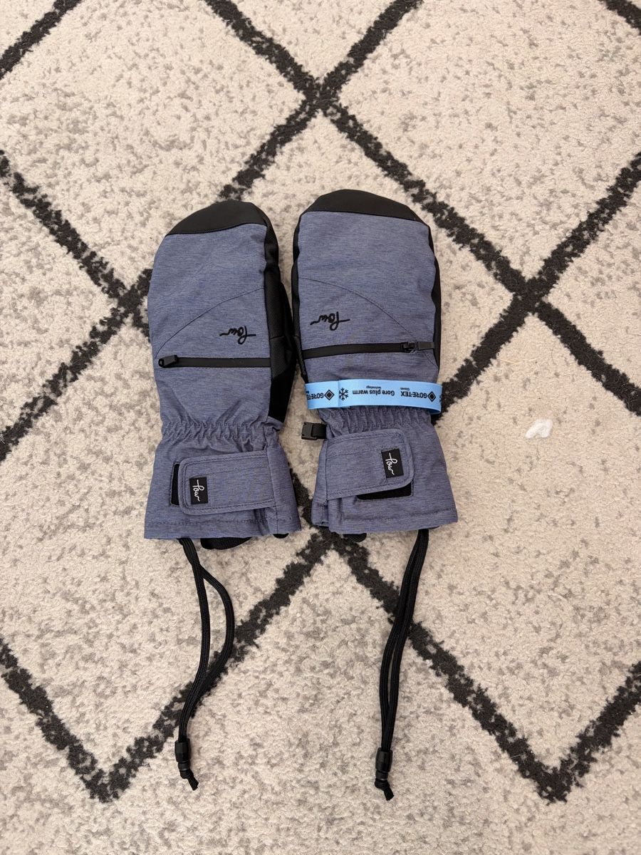 Handschuhe & Handstulpen: Moufles POW jamais utilisés – Neu und originalverpackt aus Bussigny von LabiZaule