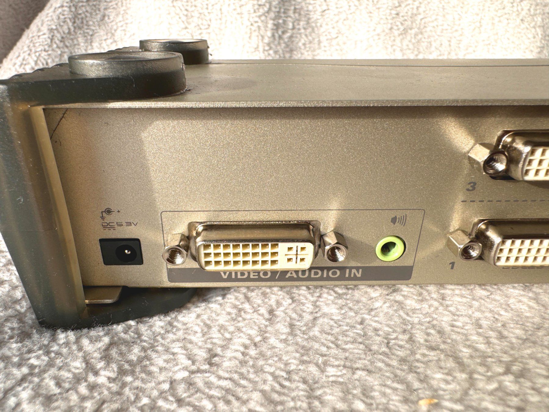 Videocamere: Aten VS-164 4 way DVI Video Splitter – Usato da Zürich venduto da Malco0 5