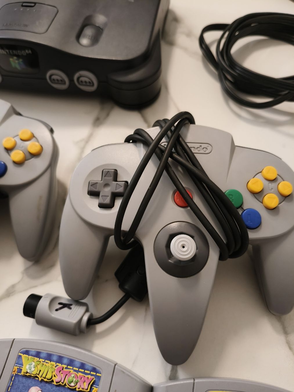 Nintendo Console: Nintendo 64 Konsole mit 9 Spielen, zwei Controller! – Usato da Oensingen venduto da ece_8k7q 1
